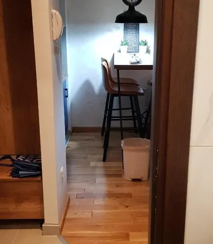 Titova Jovanka 즐라티보